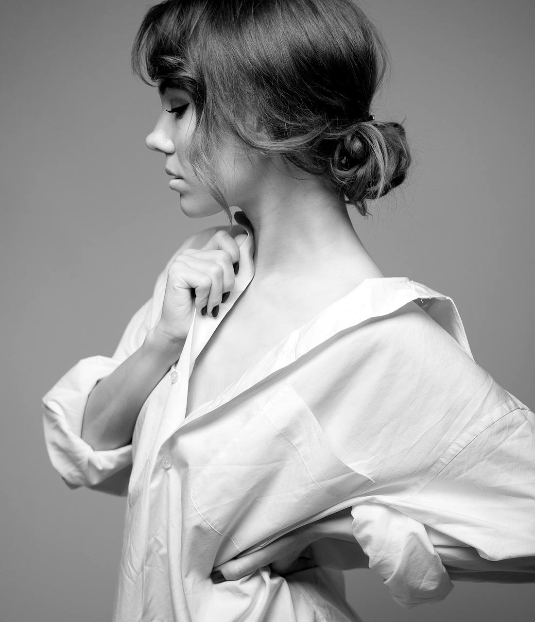 people-3168830_1280 (1)